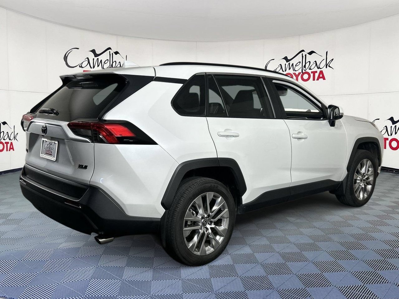 Used 2025 Toyota RAV4 XLE Premium w/ Weather Package FWD image 8