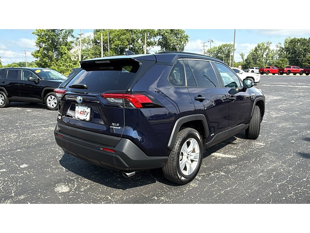Used 2019 Toyota RAV4 XLE w/ Convenience Package AWD/4WD image 9
