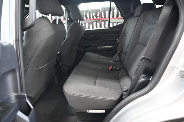 Used 2025 Toyota 4Runner SR5 AWD/4WD image 12