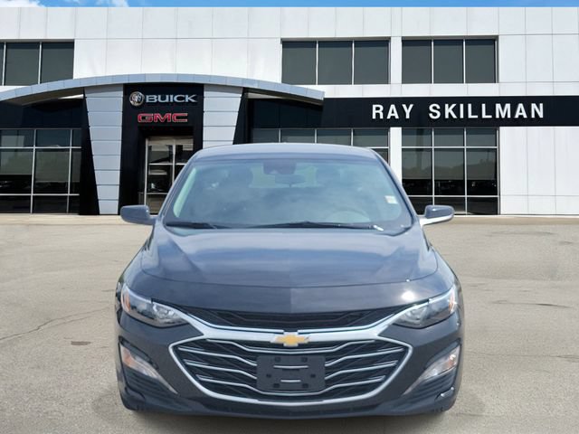 Used 2025 Chevrolet Malibu LT FWD image 2