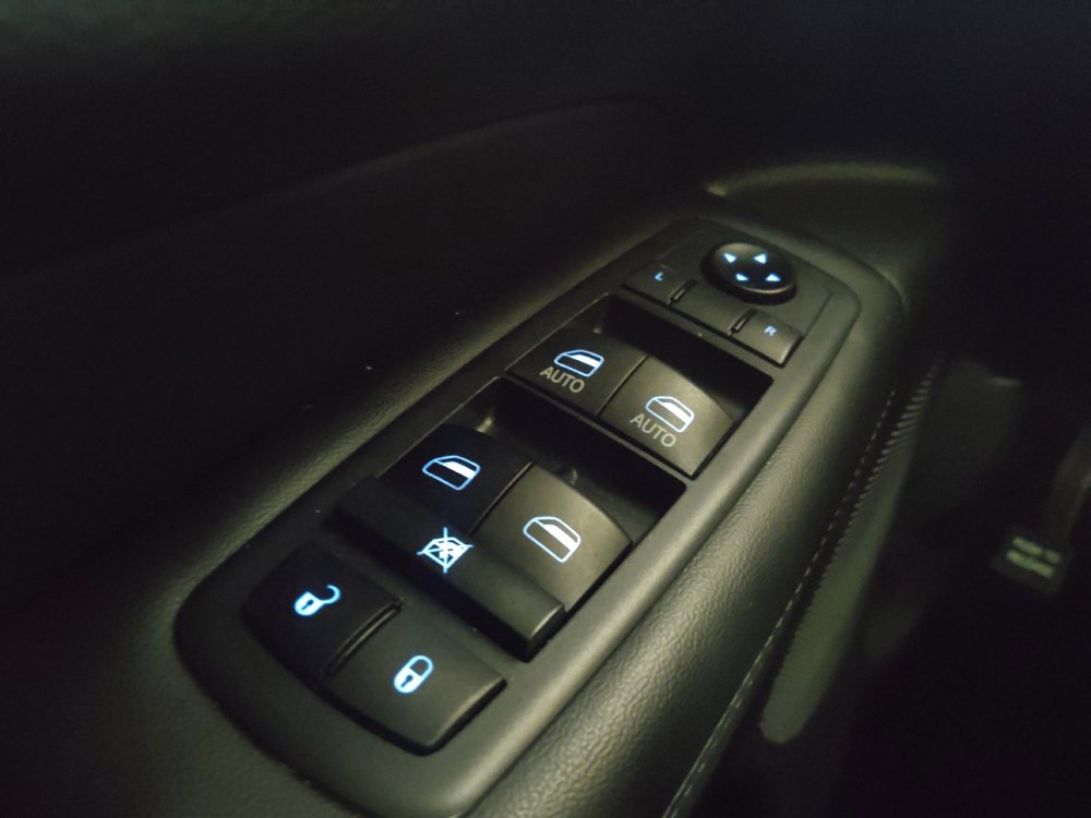 Used 2021 Jeep Grand Cherokee Laredo RWD image 27