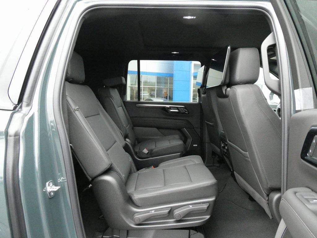 New 2026 Chevrolet Suburban Z71 w/ Z71 Off-Road Package image 12