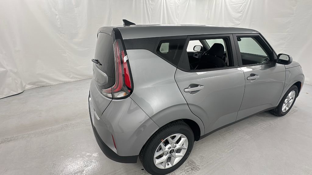 New 2025 Kia Soul LX image 3