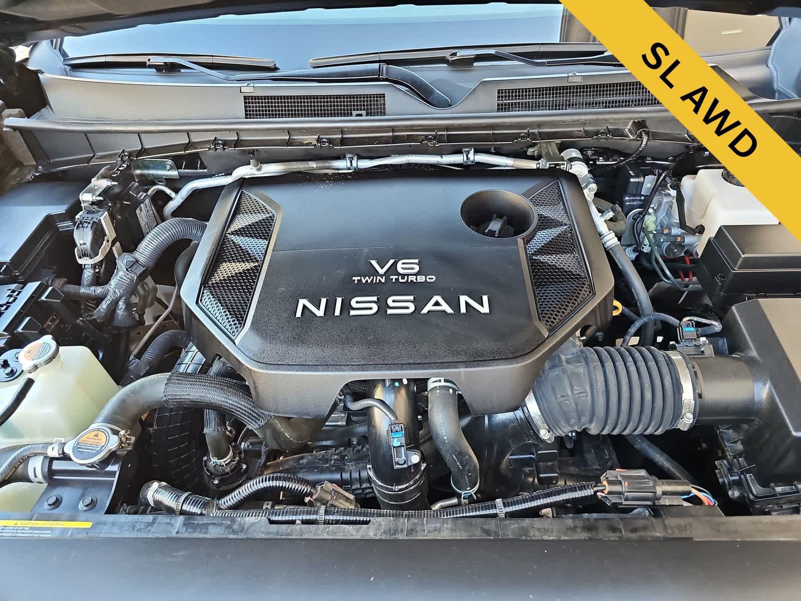 Used 2025 Nissan Armada SL AWD/4WD image 13