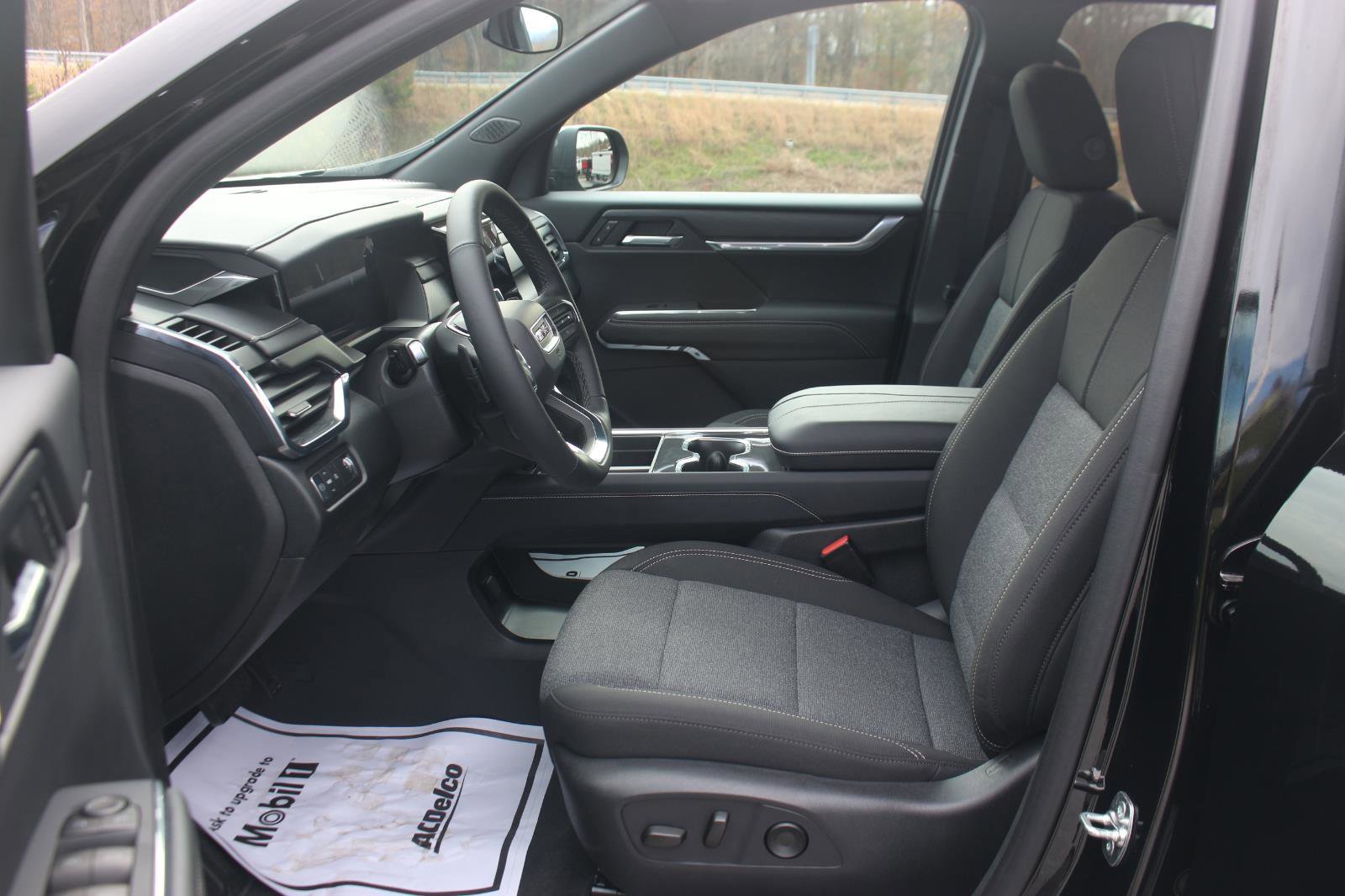 New 2025 GMC Acadia Elevation image 14