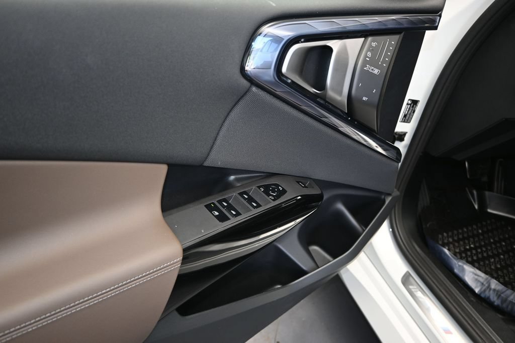 New 2026 BMW X3 M50 w/ Premium Package AWD/4WD image 11