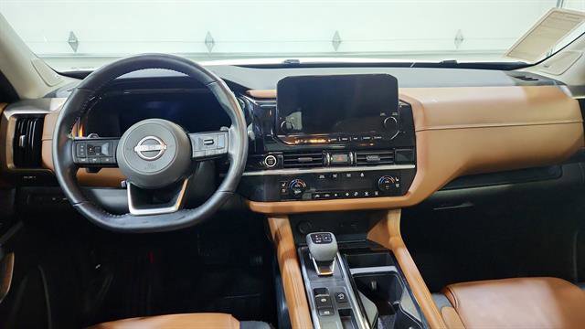 Certified 2023 Nissan Pathfinder Platinum FWD image 26