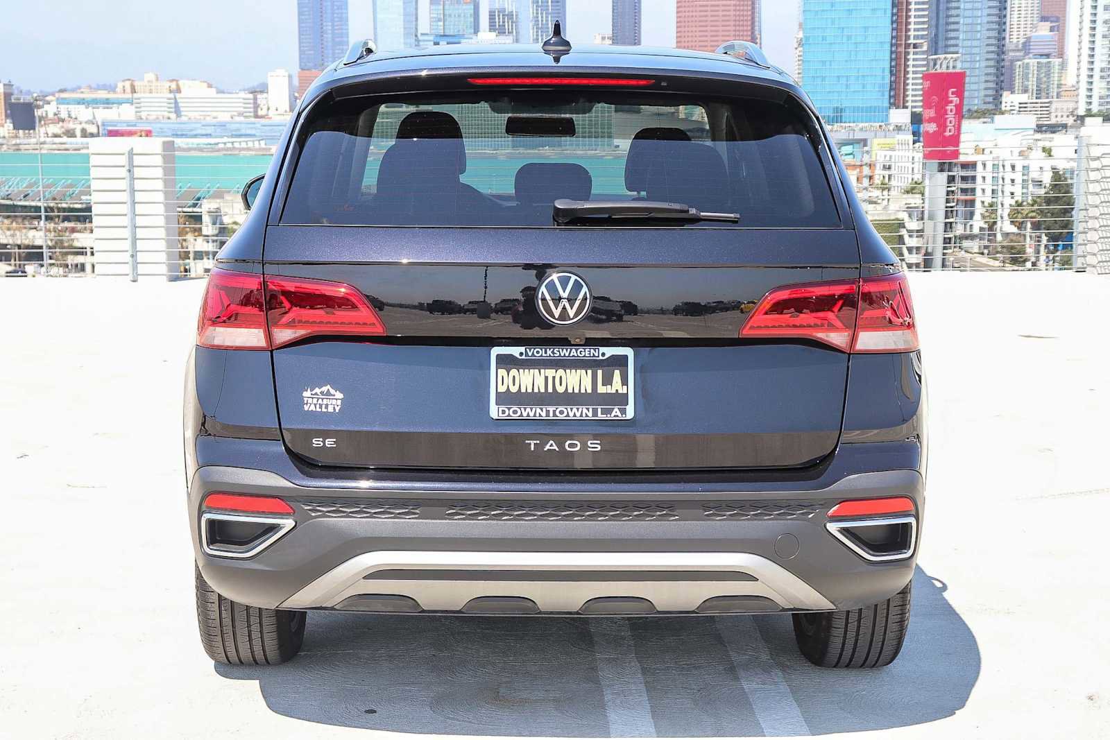 Used 2022 Volkswagen Taos SE image 5