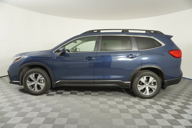 Used 2025 Subaru Ascent Premium image 4