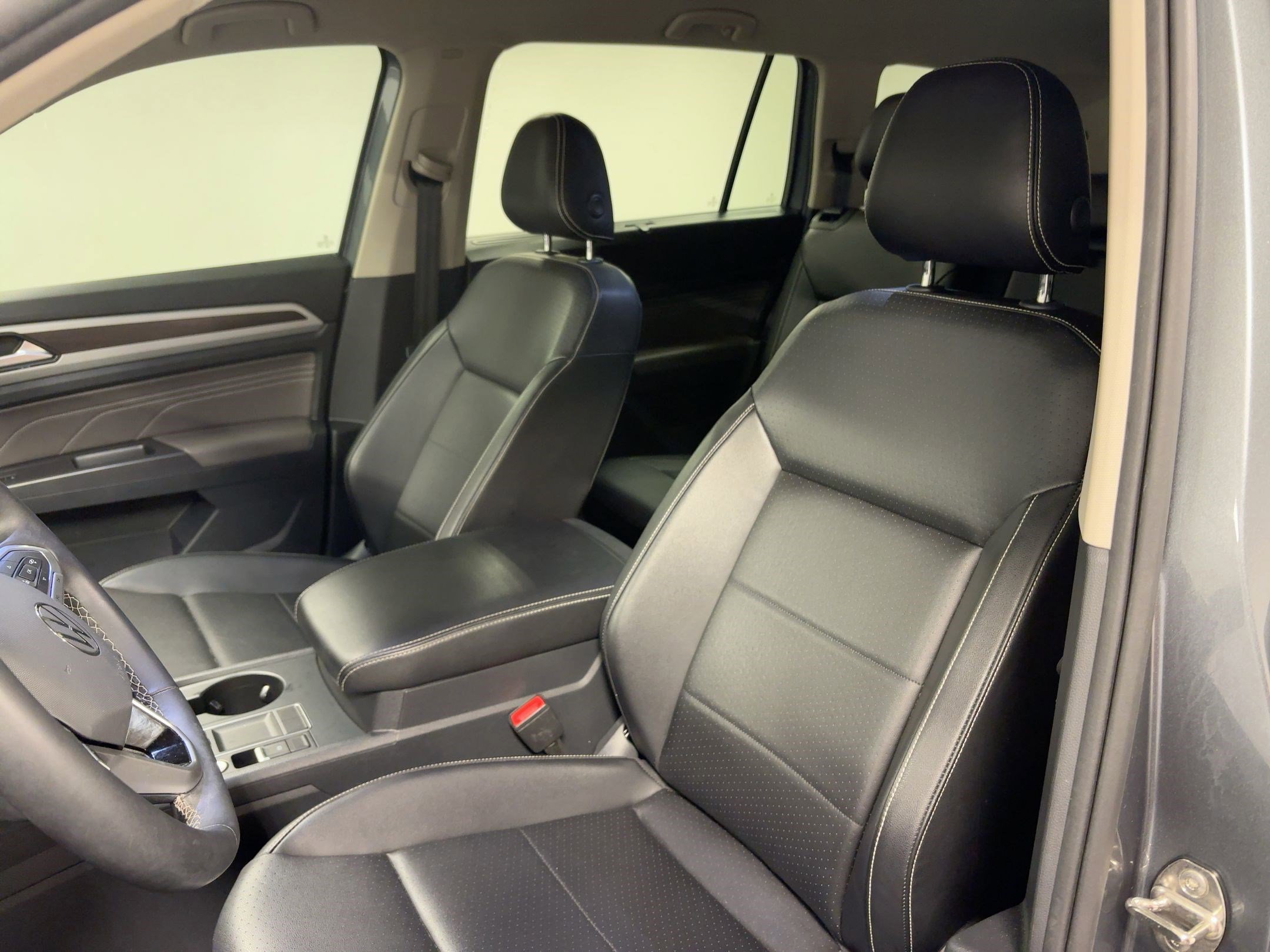 Used 2021 Volkswagen Atlas SE image 23