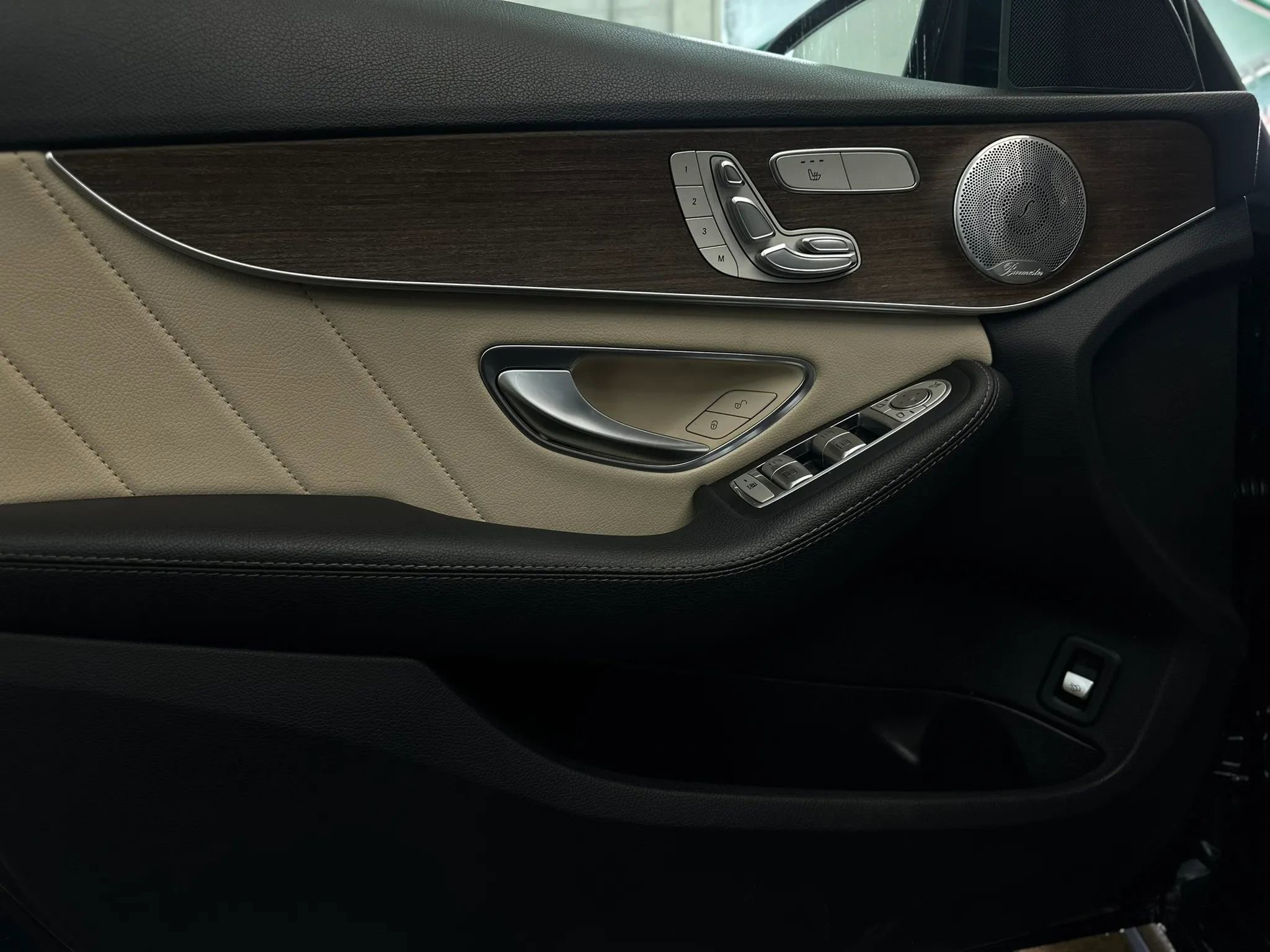 Used 2020 Mercedes-Benz C 300 4MATIC Sedan image 9