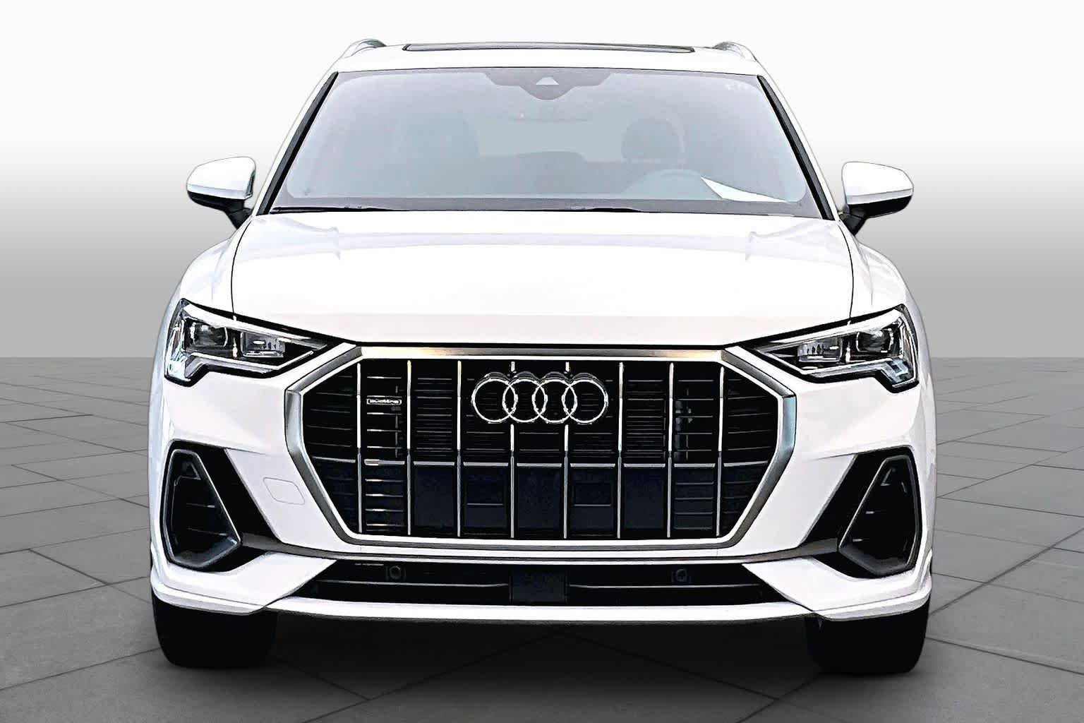 Certified 2025 Audi Q3 2.0T Premium w/ Convenience Package AWD/4WD image 4