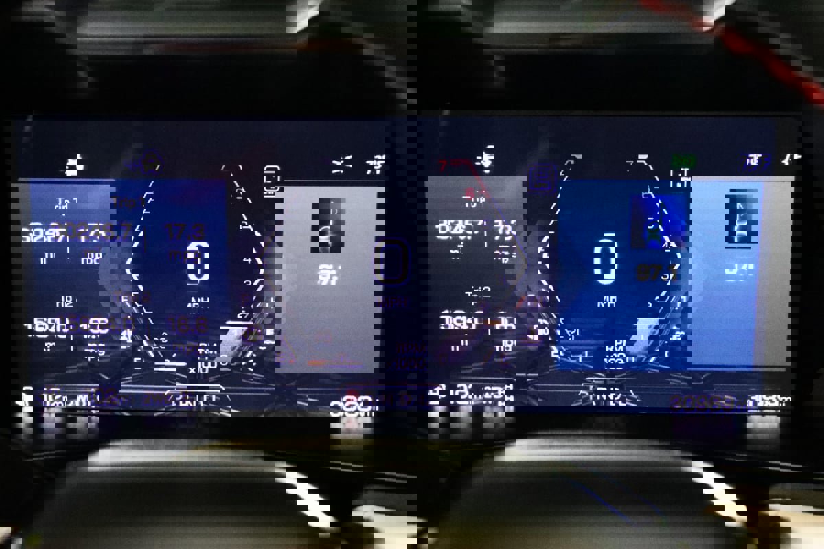 Used 2023 GMC Canyon AT4X image 50