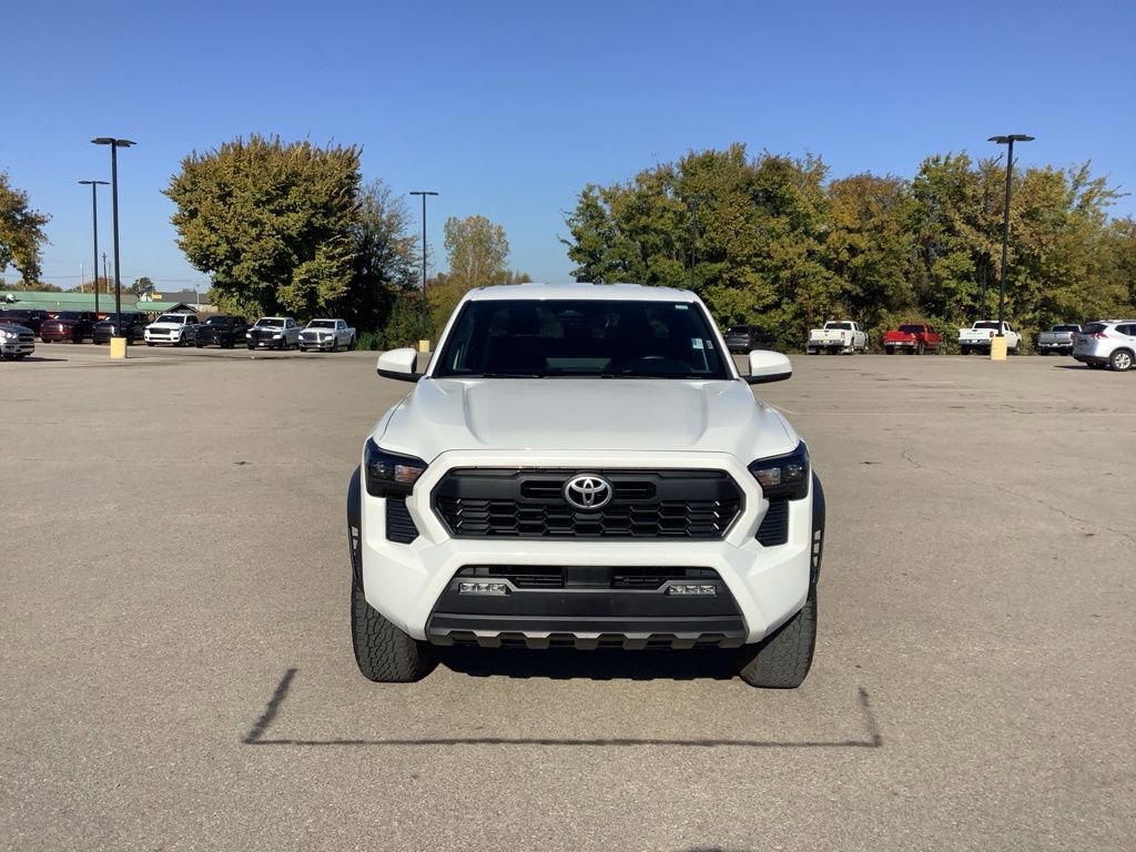 Used 2024 Toyota Tacoma TRD Off-Road image 2