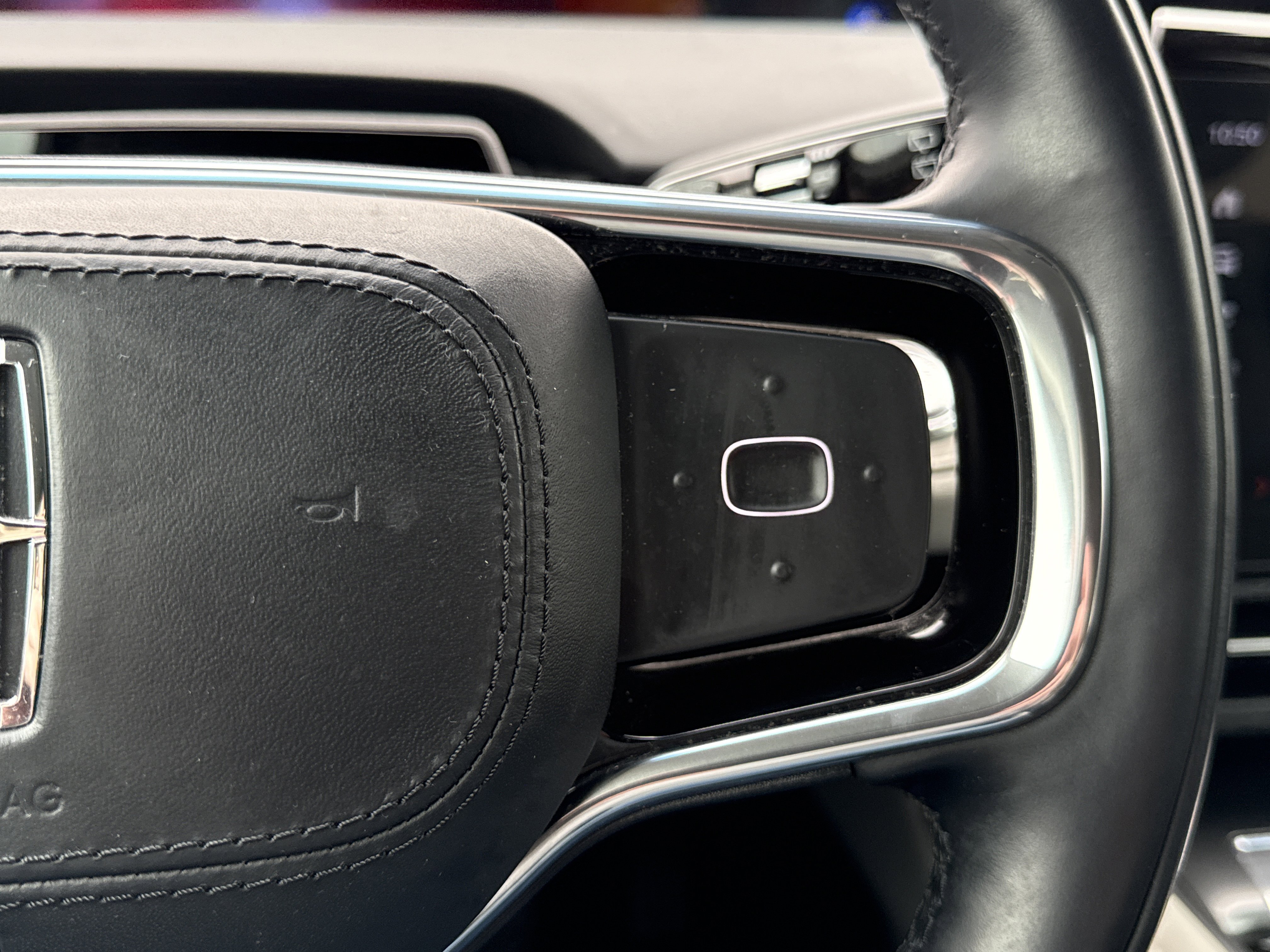 Used 2024 Lincoln Nautilus Premier image 26