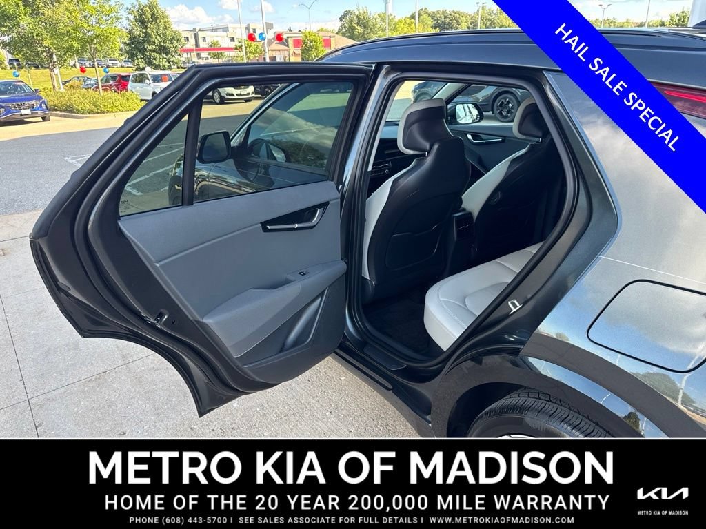 Used 2025 Kia Niro EX Touring FWD image 31
