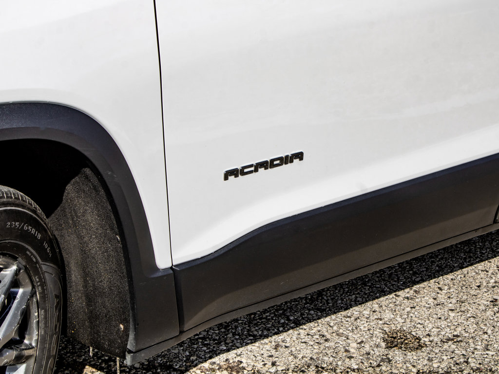 Used 2018 GMC Acadia SLT image 8