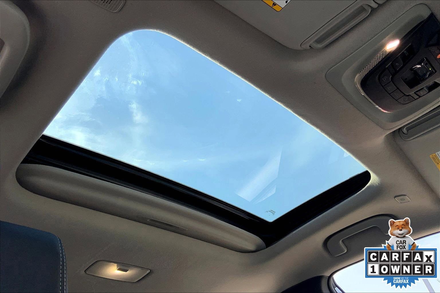 Used 2023 Toyota Corolla Cross XLE w/ Convenience Package image 14