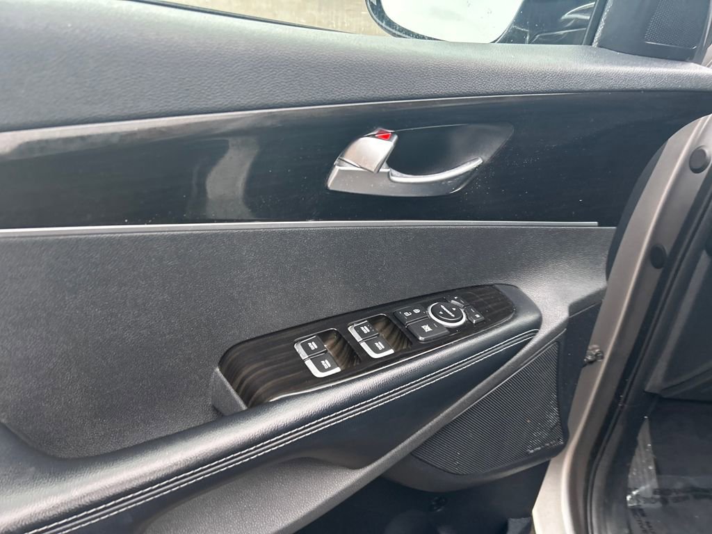 Used 2019 Kia Sorento EX w/ EX Touring Package image 12