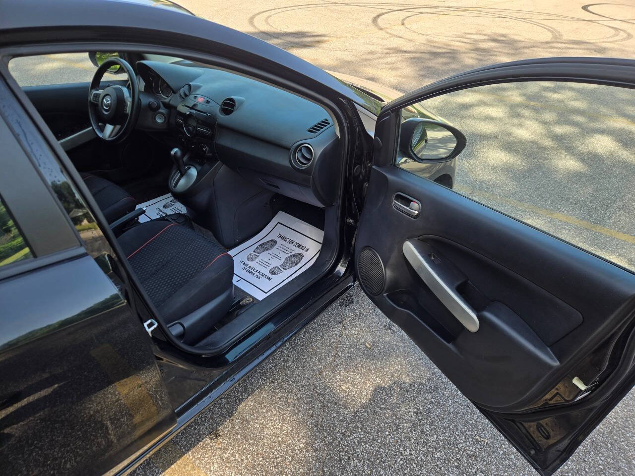 Used 2012 MAZDA MAZDA2 Touring FWD image 23