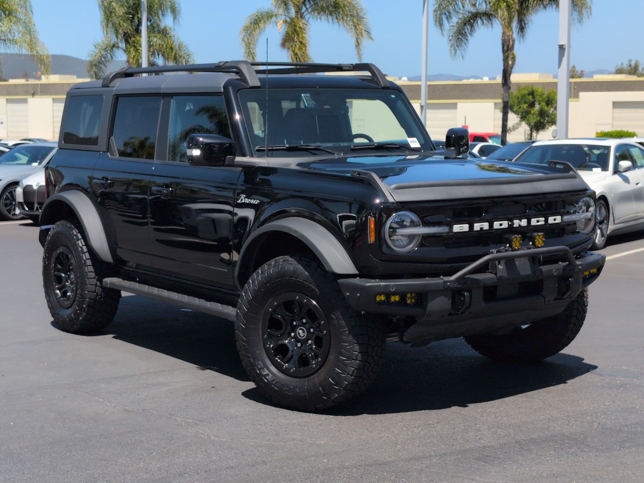 Used 2023 Ford Bronco Outer Banks w/ Sasquatch Package AWD/4WD image 2