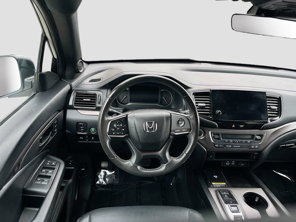 Used 2025 Honda Passport EX-L image 23