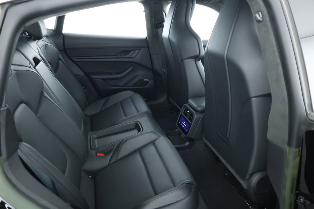 Used 2022 Porsche Taycan 4S image 23