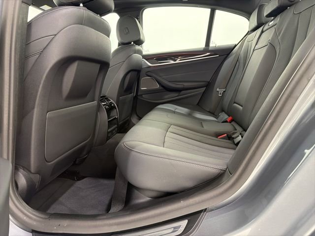Certified 2023 BMW 530i xDrive w/ Premium Package image 17