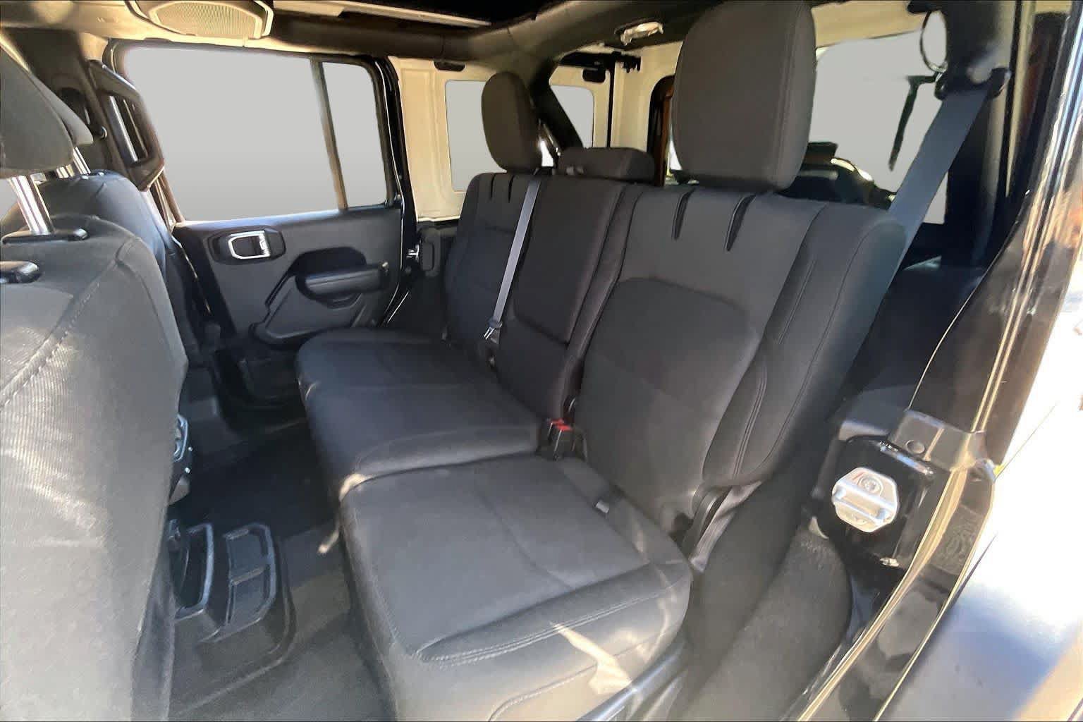 Used 2023 Jeep Wrangler Unlimited w/ Sun & Screen Package AWD/4WD image 20