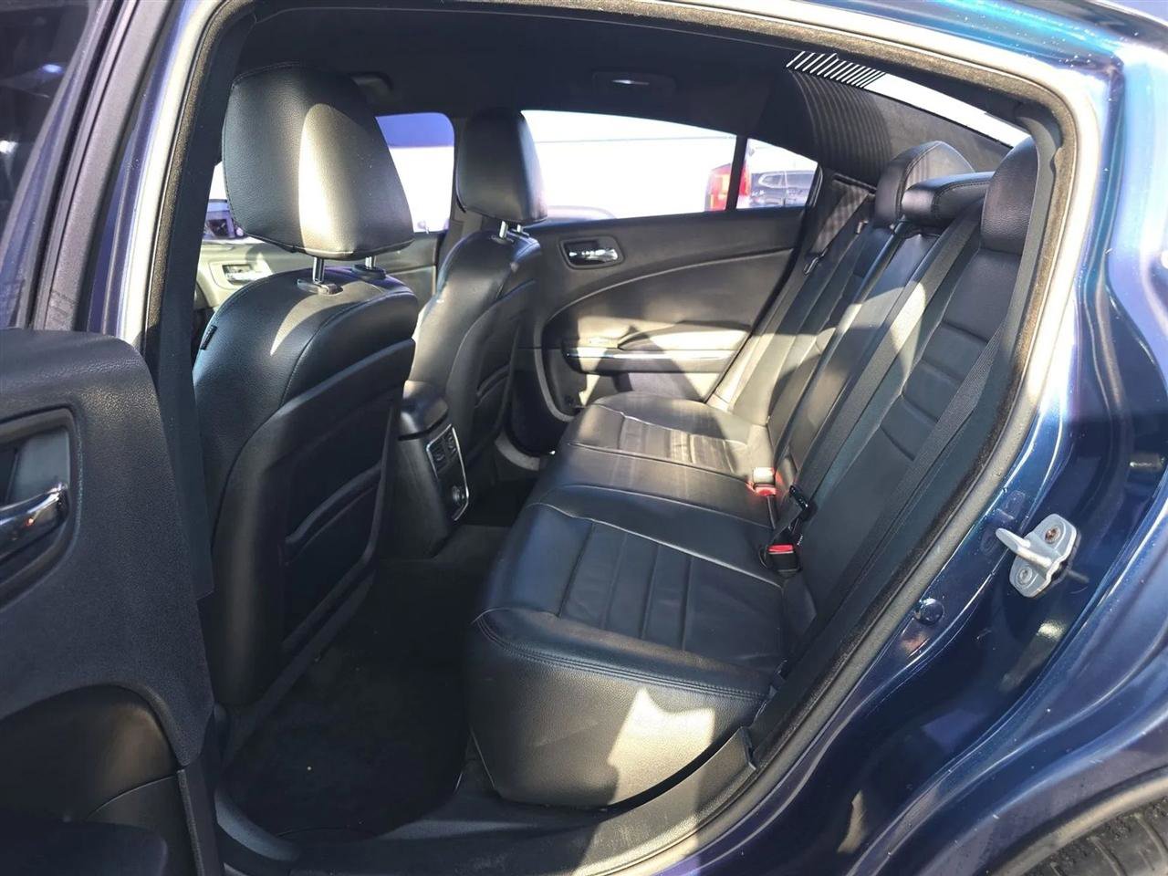 Used 2014 Dodge Charger SE RWD image 17