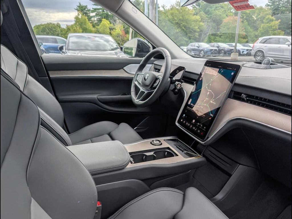 Certified 2025 Volvo EX90 Ultra AWD/4WD image 25