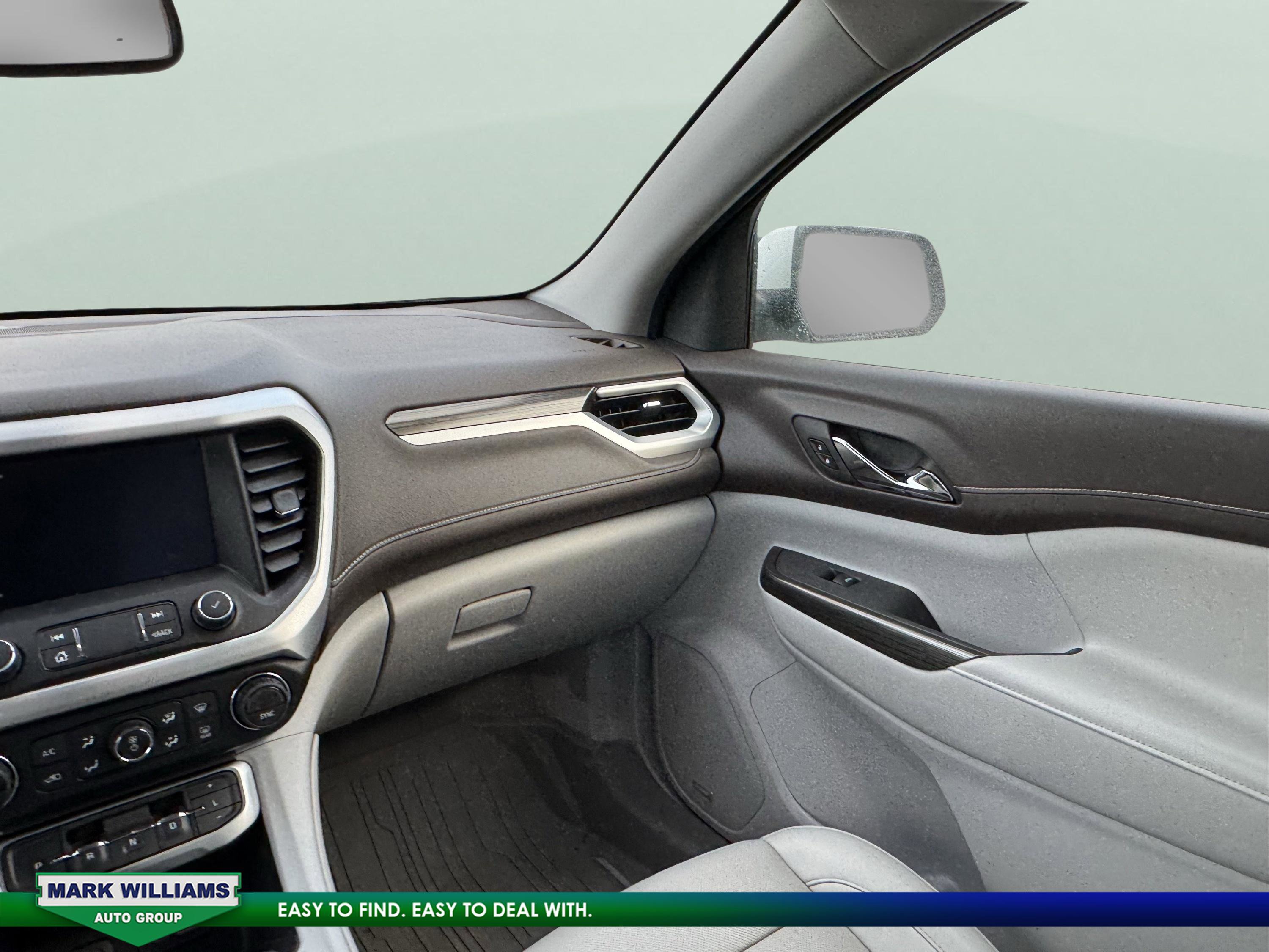 Used 2021 GMC Acadia SLT w/ LPO, Floor Liner Package image 16