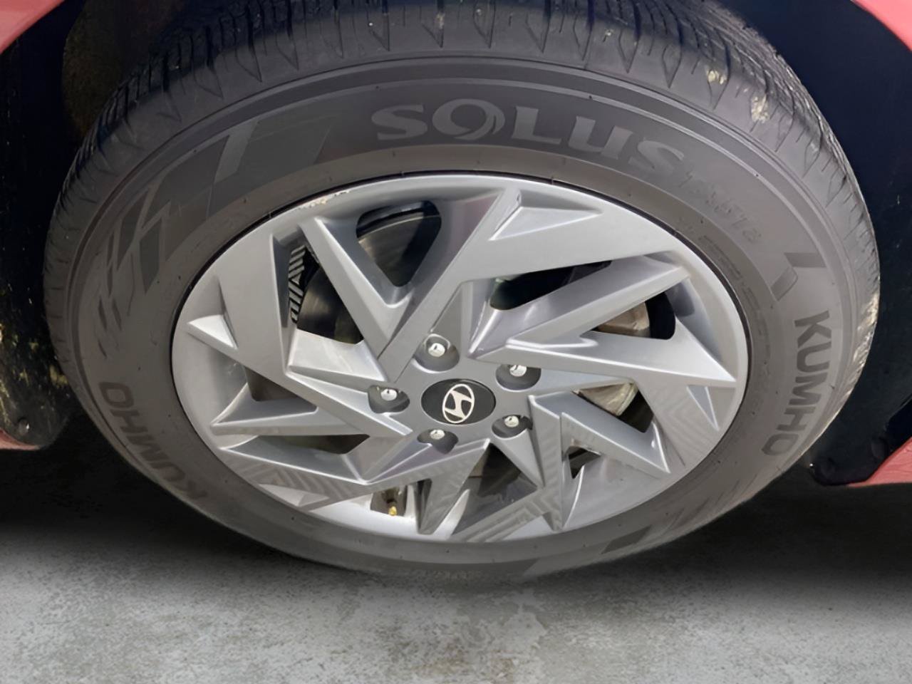 Used 2024 Hyundai Elantra SEL FWD image 22