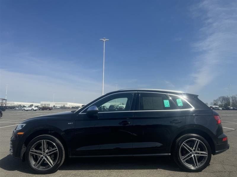 Used 2018 Audi SQ5 Premium Plus w/ Navigation Package image 3