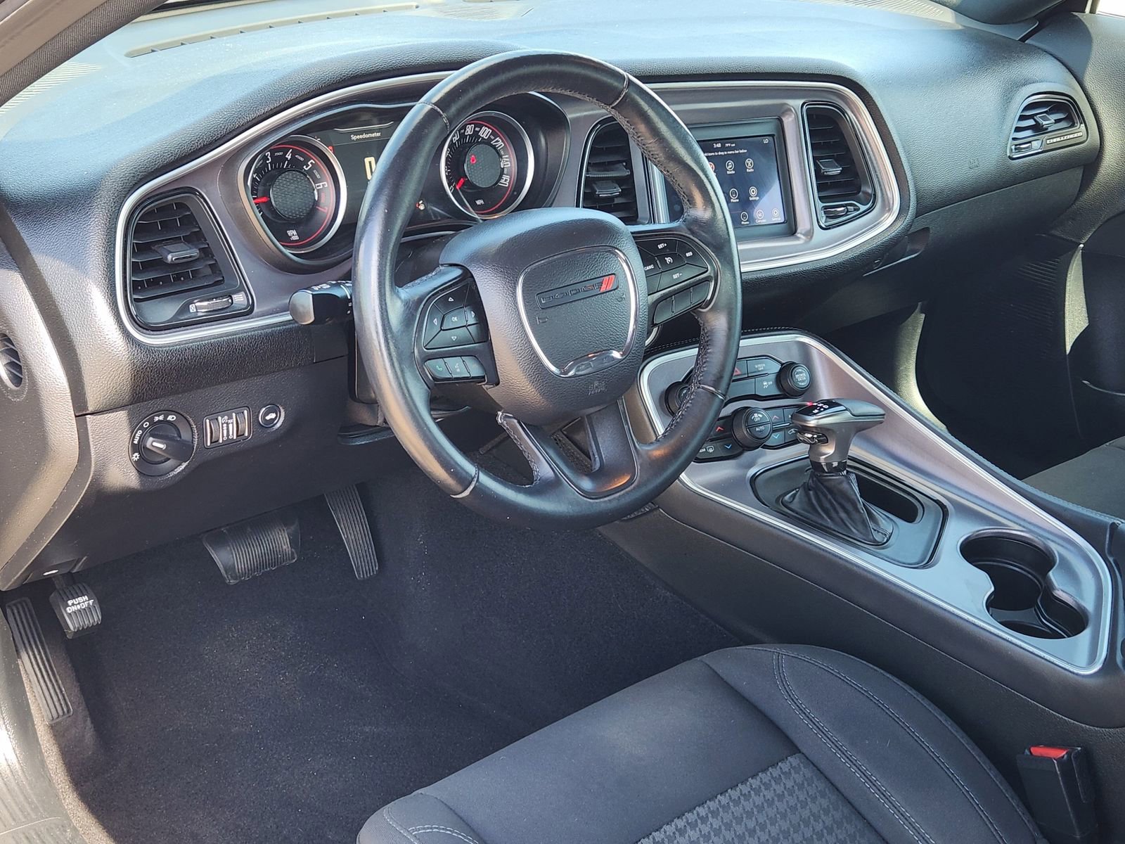 Used 2019 Dodge Challenger SXT image 32