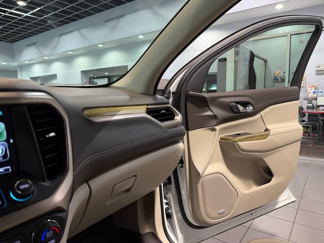 Used 2019 GMC Acadia Denali w/ Technology Package FWD image 24