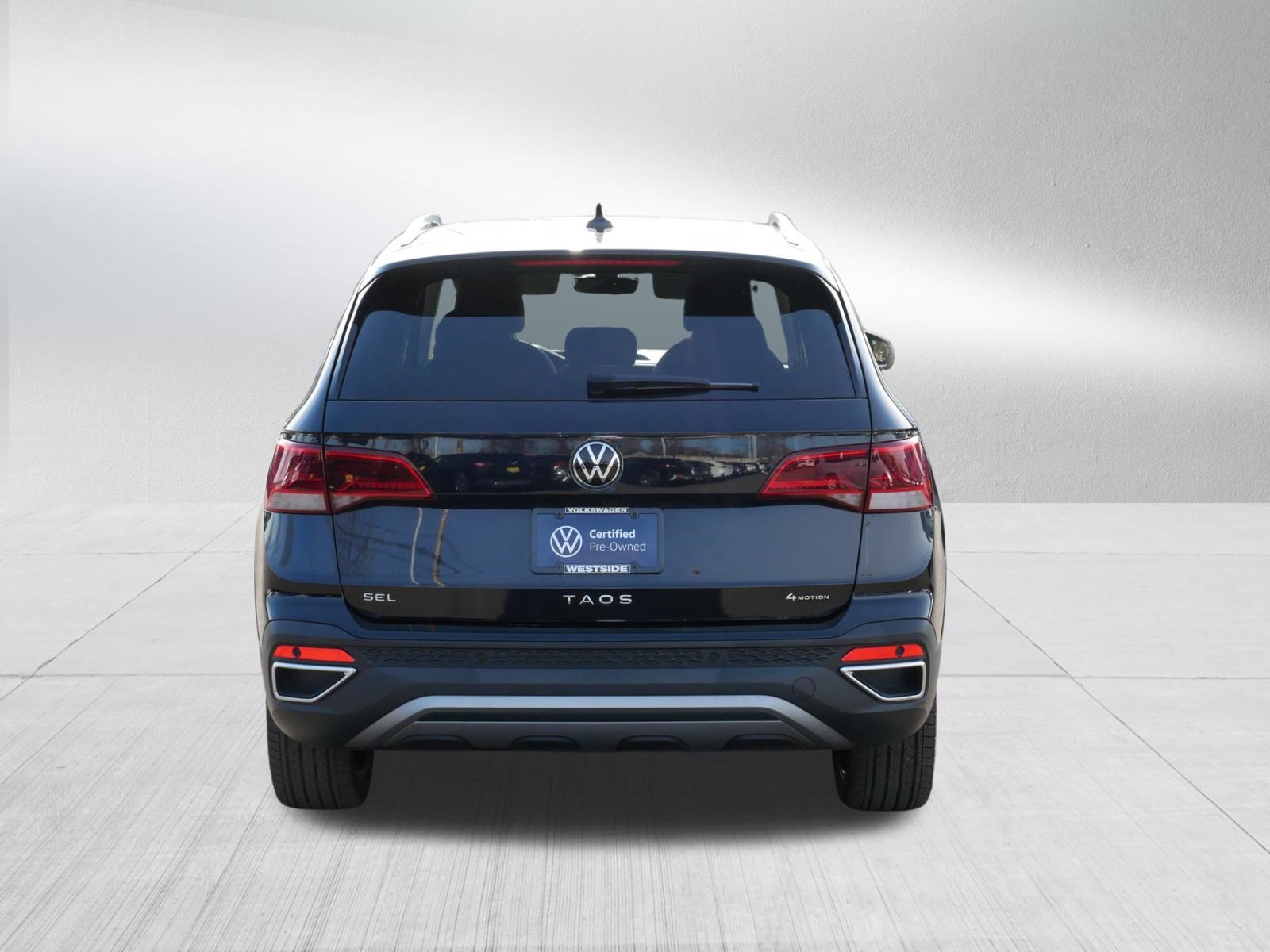 Certified 2024 Volkswagen Taos SEL image 6
