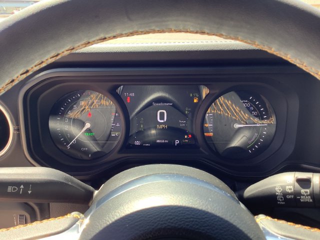Used 2024 Jeep Wrangler Unlimited Sahara w/ Technology Group AWD/4WD image 14