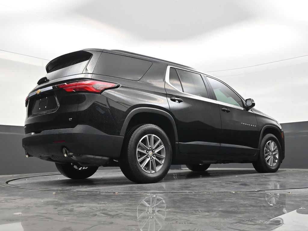 Used 2023 Chevrolet Traverse LT FWD image 24