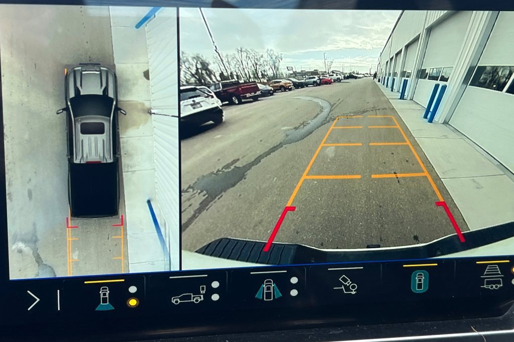 Used 2024 Chevrolet Silverado 3500 LT w/ Z71 Sport Edition image 16