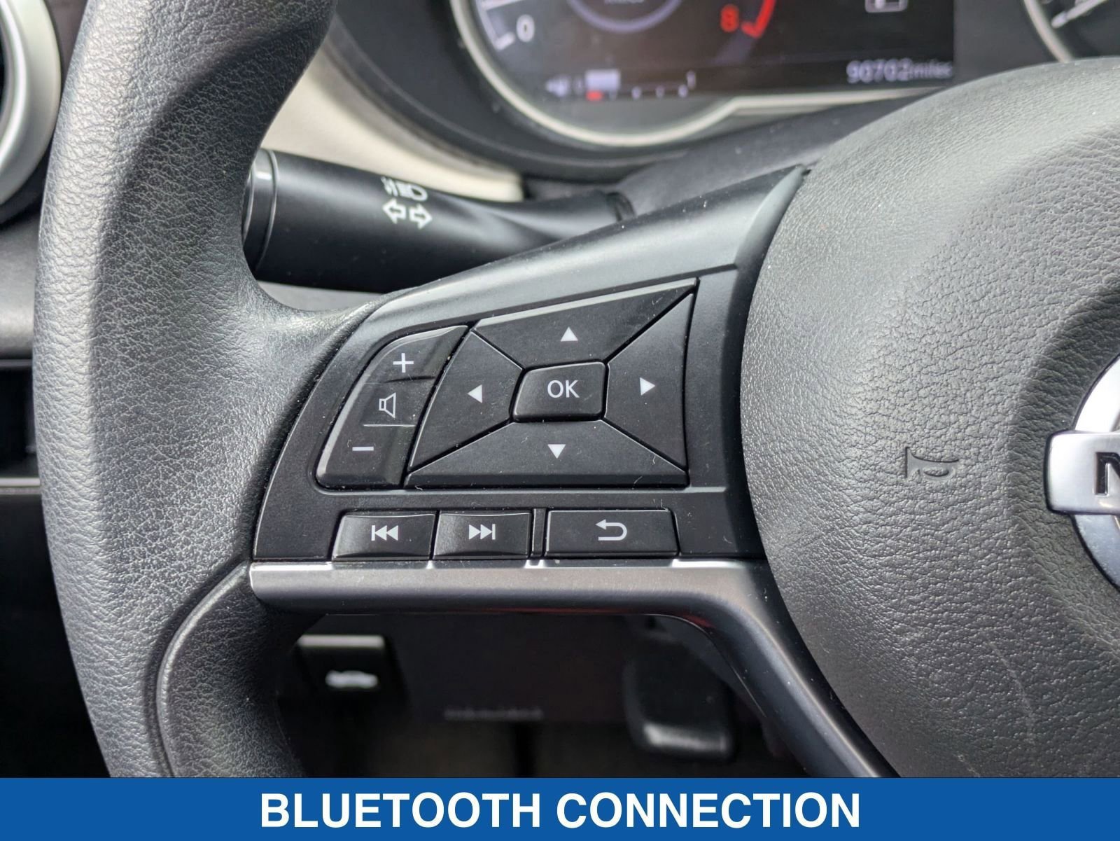 Used 2021 Nissan Versa SV FWD image 17