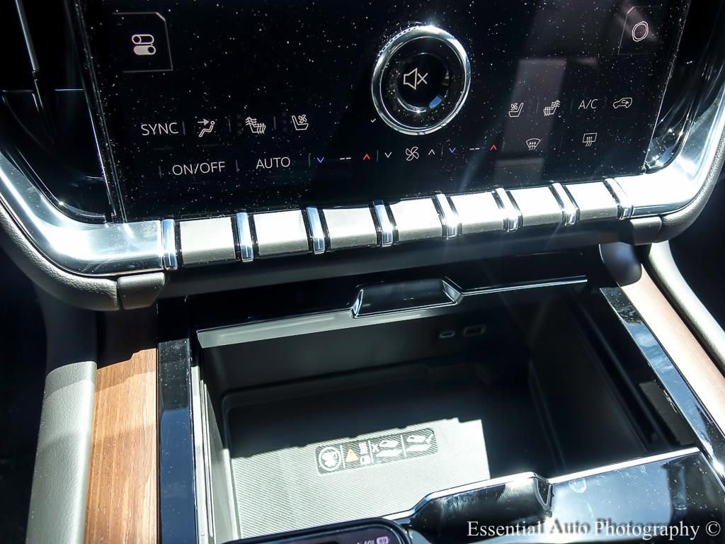 New 2026 GMC Yukon Denali w/ Sun & Power Step Package AWD/4WD image 24