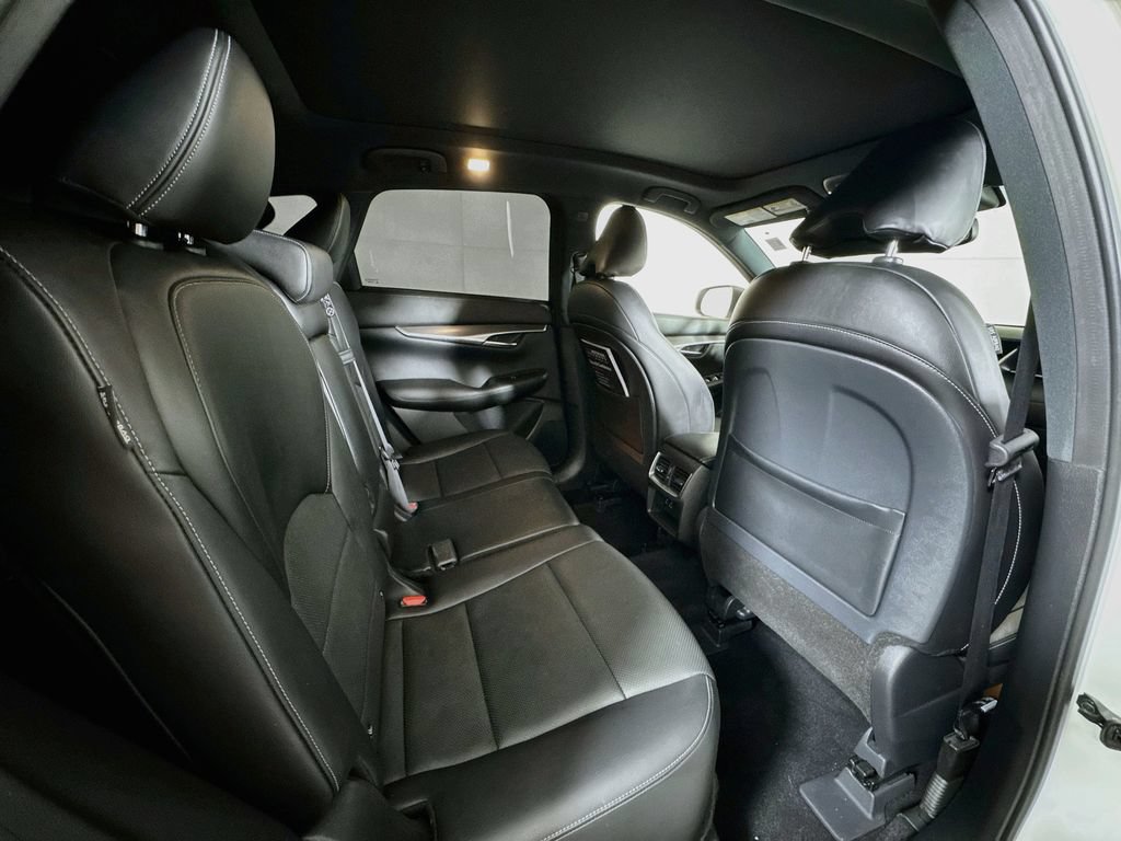 Used 2022 INFINITI QX50 Luxe w/ Appearance Package AWD/4WD image 27