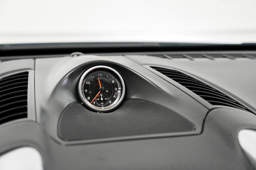 Used 2015 Porsche Cayenne S image 23