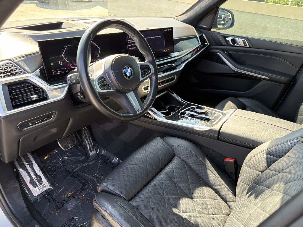 Used 2024 BMW X7 xDrive40i w/ M Sport Package AWD/4WD image 18