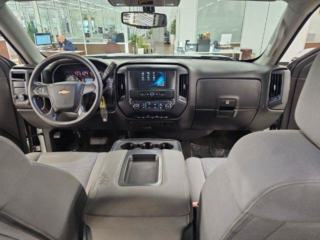 Used 2018 Chevrolet Silverado 1500 Custom w/ Custom Value Package AWD/4WD image 15