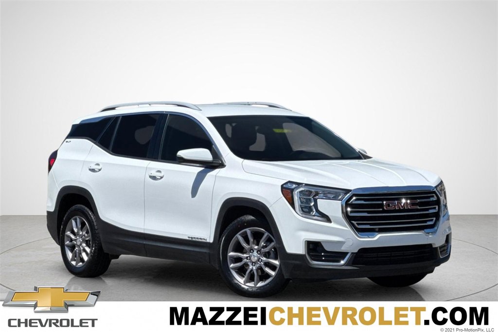 Used 2024 GMC Terrain SLT