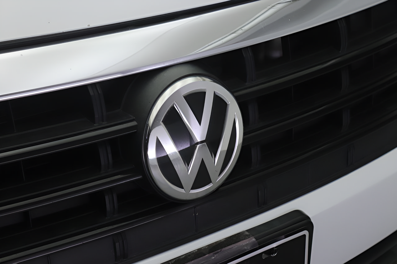 Used 2019 Volkswagen Jetta R-Line FWD image 26