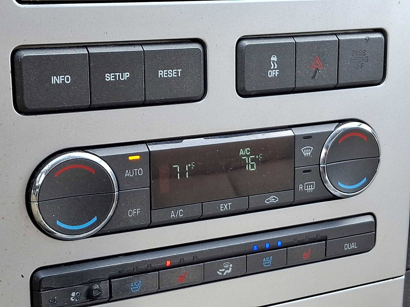 Used 2008 Lincoln MKX AWD image 15