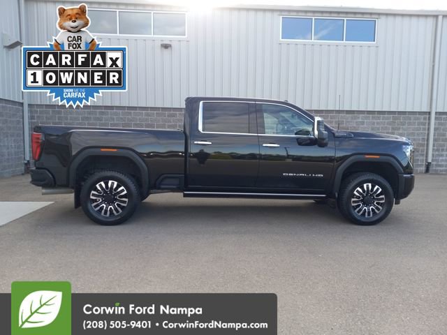 Used 2024 GMC Sierra 3500 Denali Ultimate AWD/4WD image 2